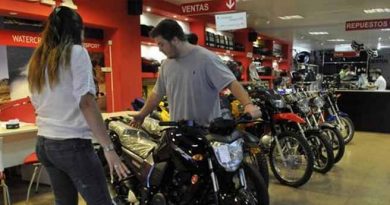 Mayor participación de mujeres en el mercado de las motos